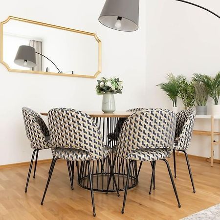 Franz 23 - Typical Viennese Apartment In The Heart Of 비엔나 외부 사진